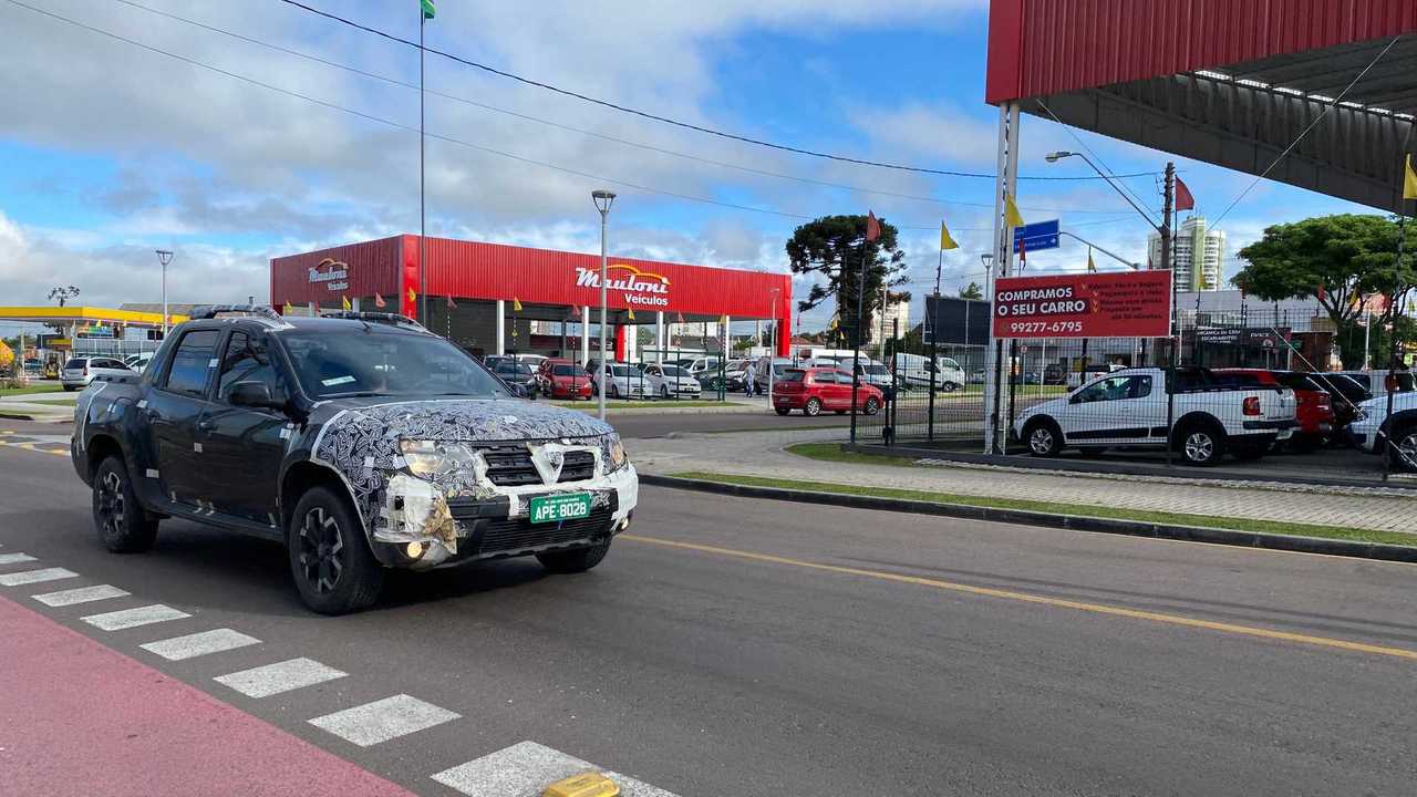 Flagra Renault Oroch dianteira