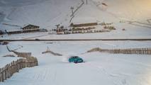 Porsche 911 Turbo S Ski Slope
