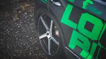 Extrem tief und extrem auffällig