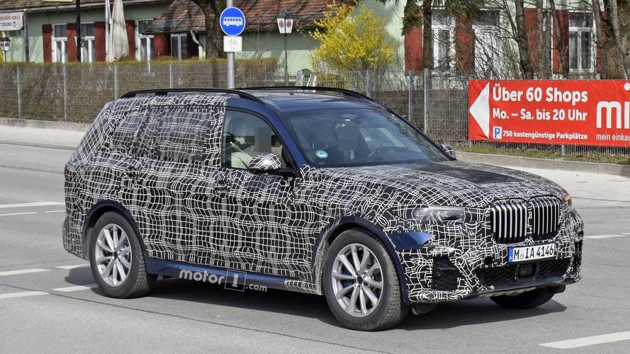 BMW X7 spy photo