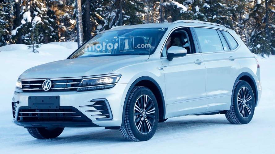 Vw Tiguan Plug In Hybrid Spied Without Any Camo Whatsoever