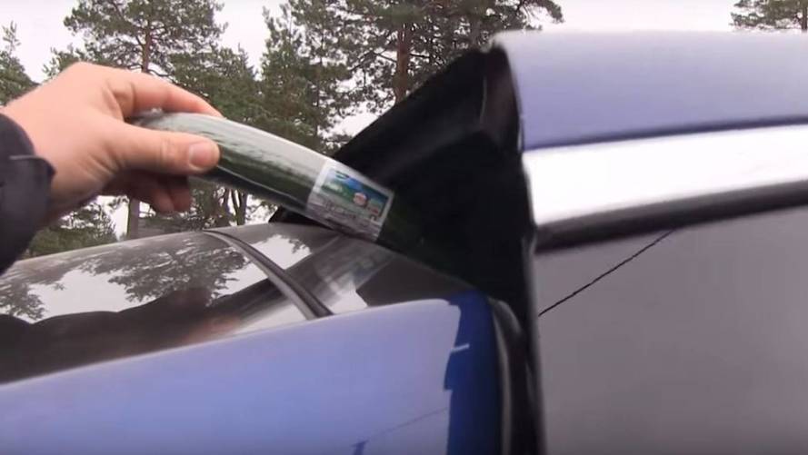 Tesla Model X kapı testi