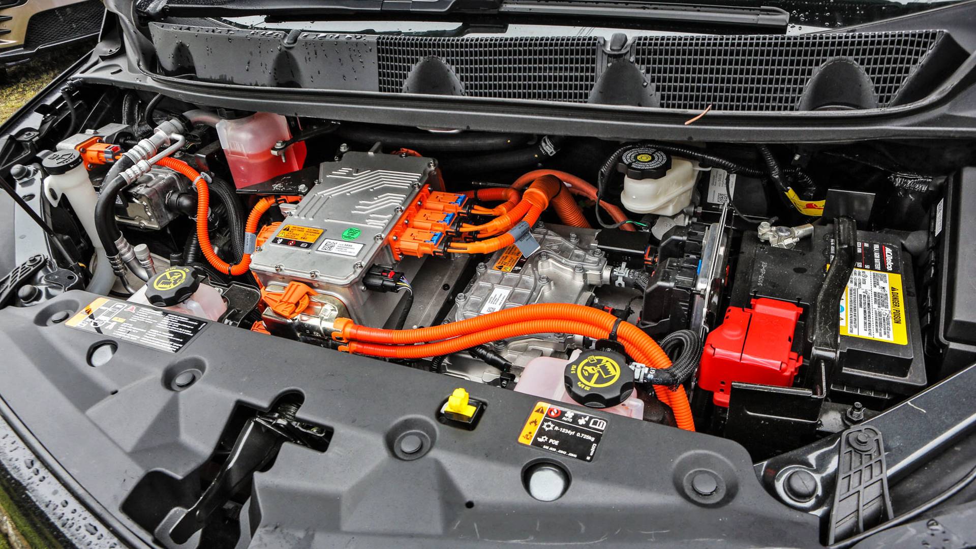 Salão de SP: Chevrolet Bolt chega ao Brasil em 2019 por R$ 175.000 Chevrolet-bolt-teste-br