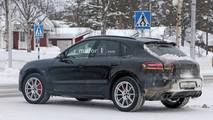 2019 Porsche Macan facelift spy photo