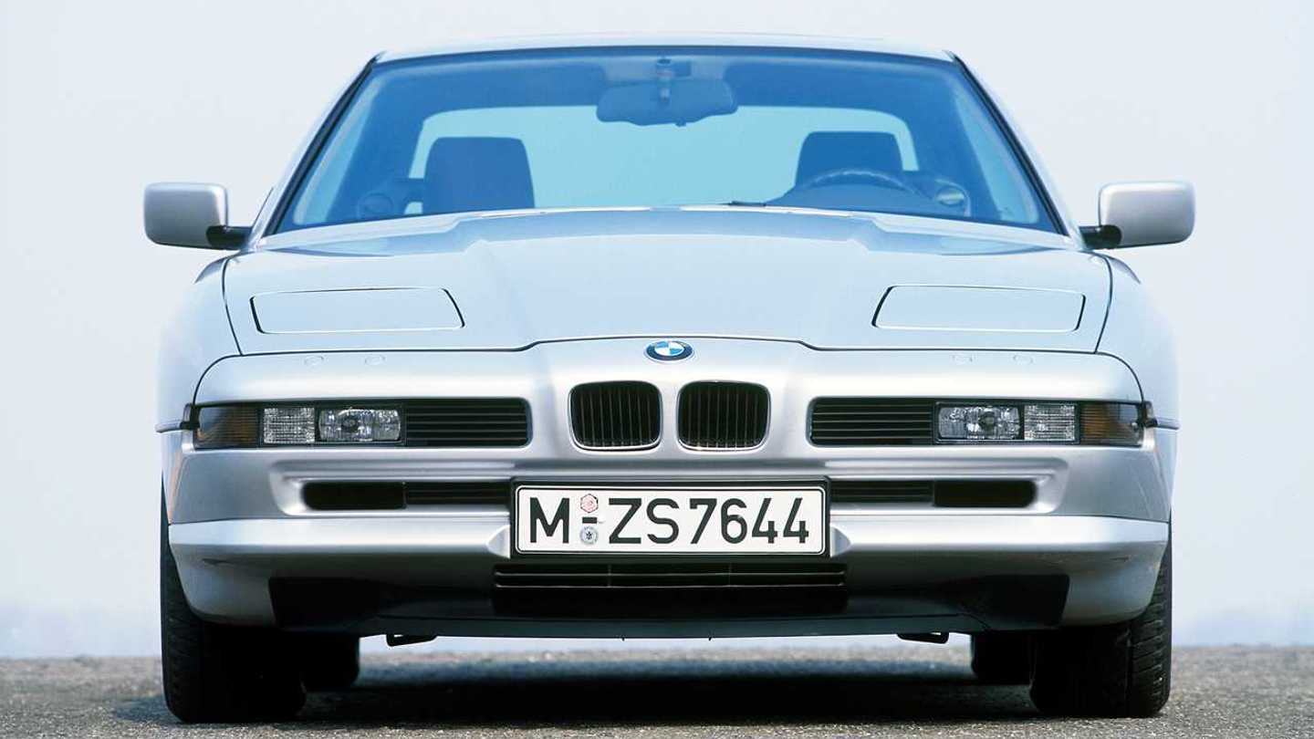 die-entwicklung-der-bmw-niere-von-1933-bis-heute