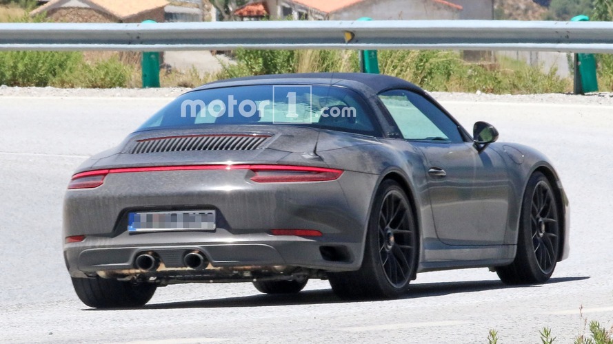 Porsche 911 GTS Targa facelift spy shots