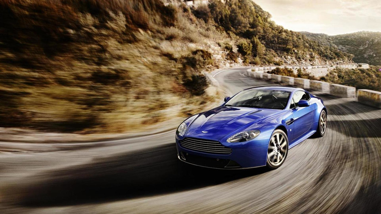 Aston Martin V8 Vantage S - 1.25.2011