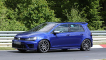 2016 Volkswagen Golf R420 spy photo