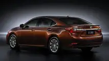 Makyajlı Lexus ES