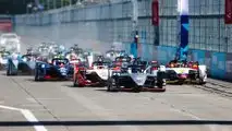 Sébastien Buemi, Nissan e.Dams, Nissan IMO1, Pascal Wehrlein, Mahindra Racing, M5 Electro, Daniel Abt, Audi Sport ABT Schaeffler, Audi e-tron FE05, Sam Bird, Envision Virgin Racing, Audi e-tron FE05, down towards the first corner at the start.