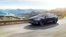 Tesla Model X (wallpaper 2,560x)