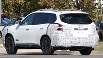 Nissan Pathfinder facelift spy photo