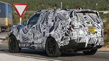 2017 Land Rover Discovery spy photo