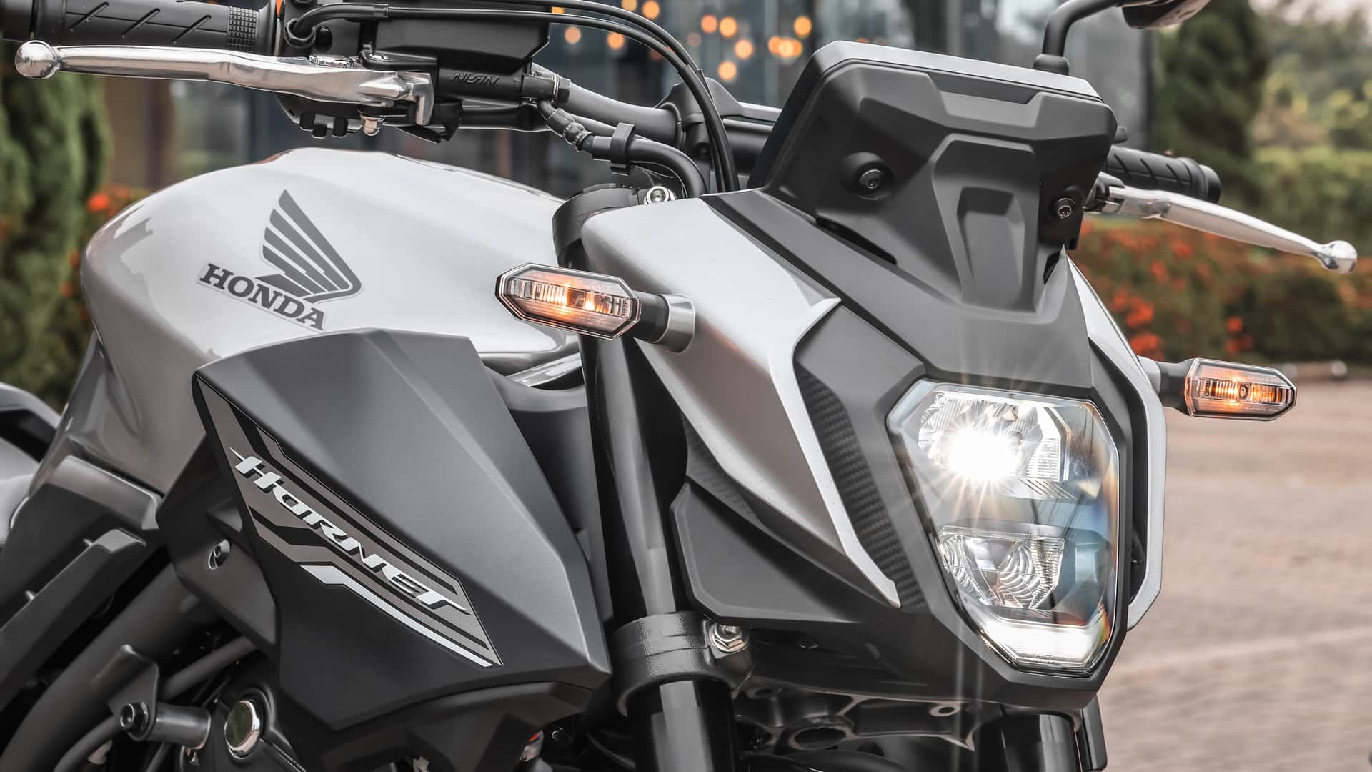 Honda CB500 Hornet 2027 chega com novidade discreta, mas importante para a linha