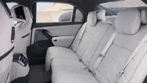 BMW Serie 7 (2026), interni e bagagliaio