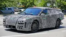 Ferrari Luce (2026) Erlkönig
