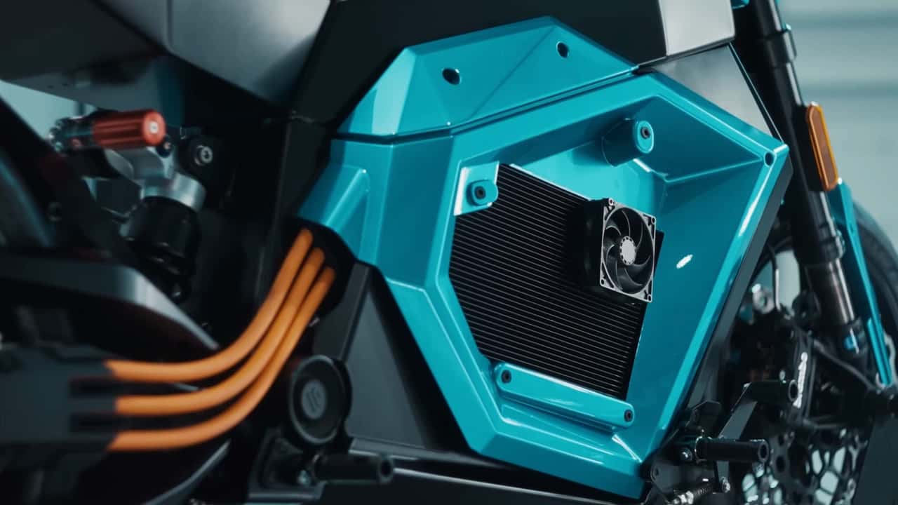 Moto com “bateria sólida” usa ventoinhas de PC e levanta dúvidas