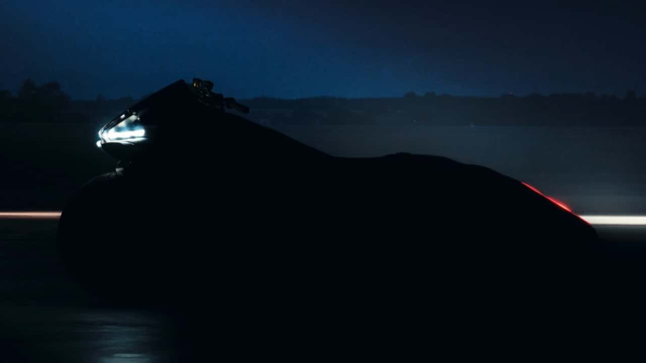 BMW Motorrad K 1600 Teaser