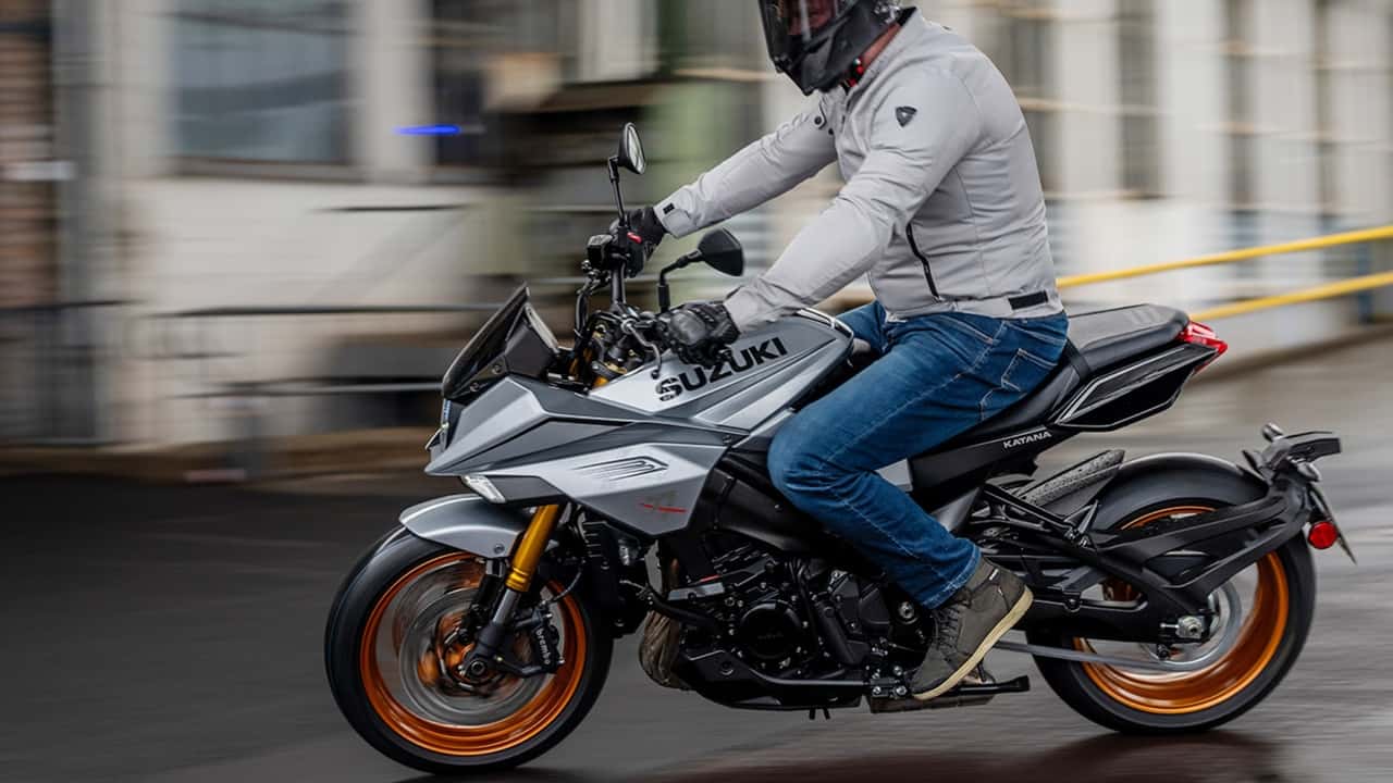 Лихач на мотоцикле избил пенсионера за замечание о ночном шуме