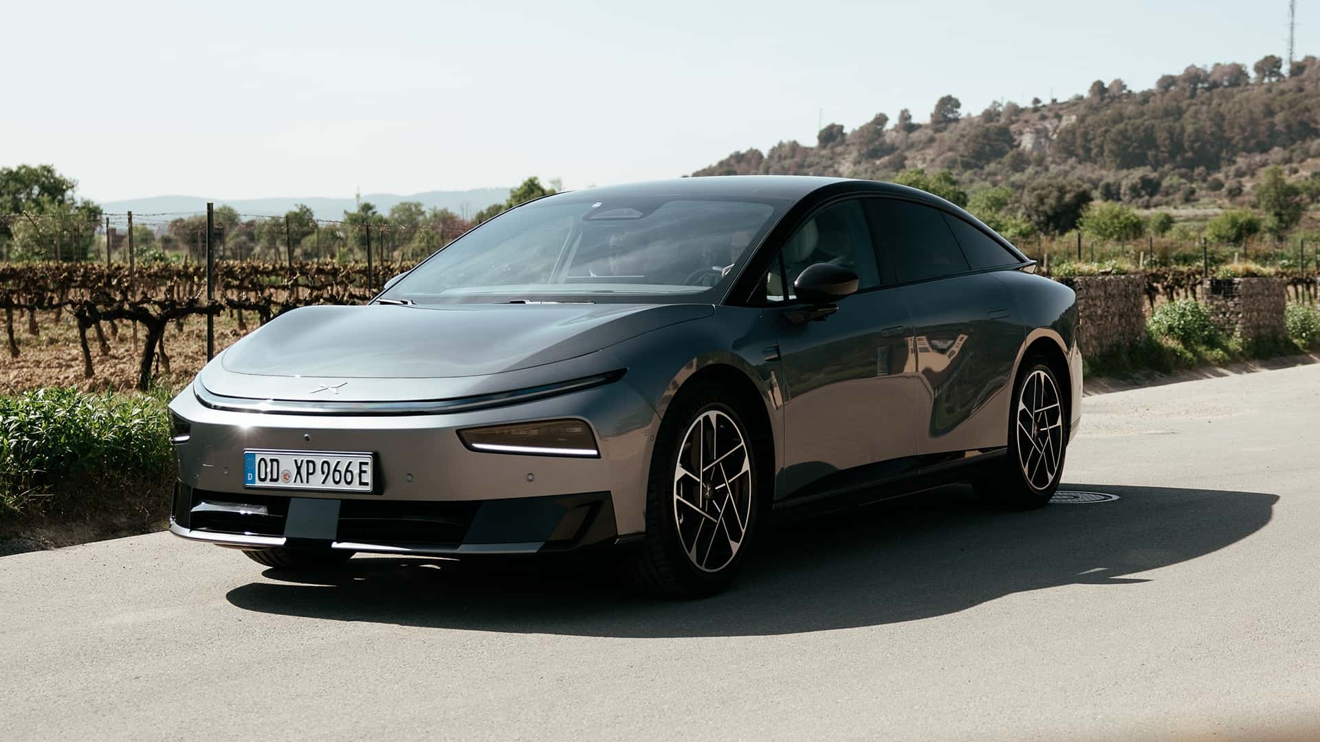 Al volante del Xpeng P7+ 2026, una berlina eléctrica oriental de ...