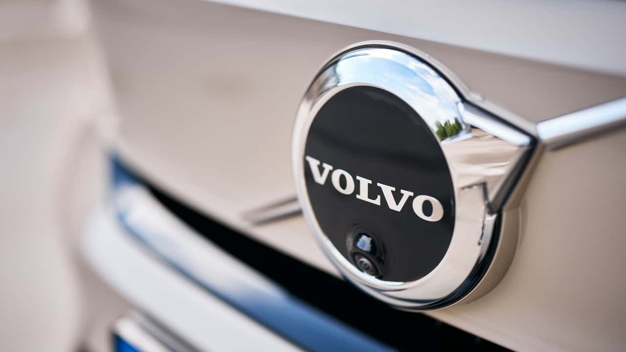 2026 Volvo EX40