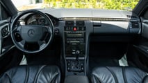 Mercedes E 50 AMG (1996-1997) testata