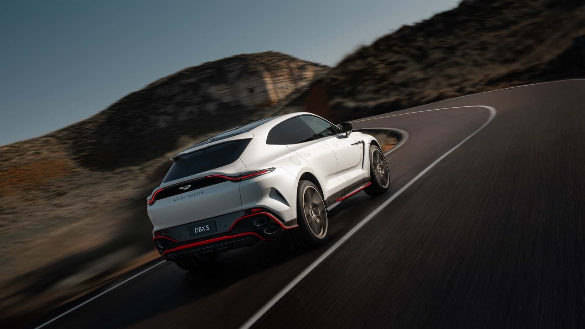 aston-marti-dbx-s.jpg