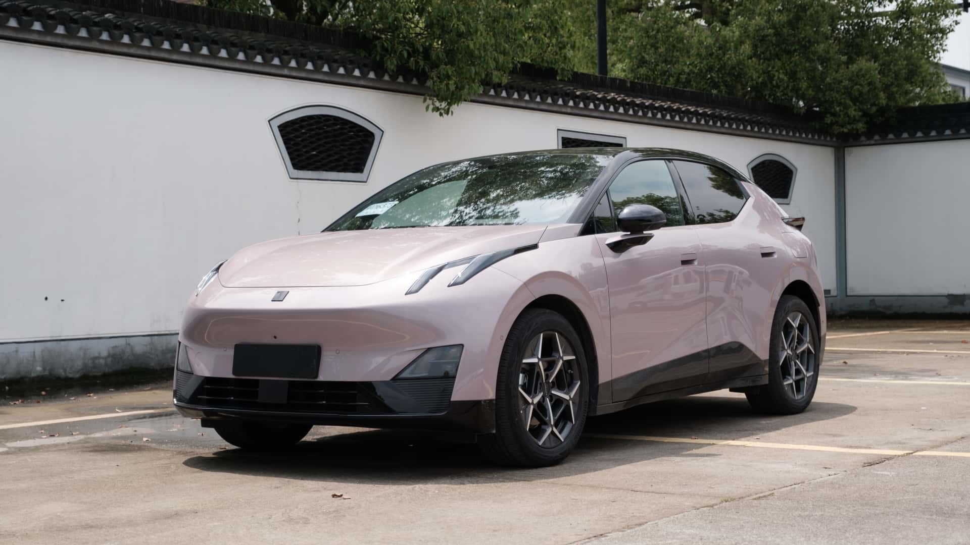 photos-of-the-lynk-co-z20-gt-