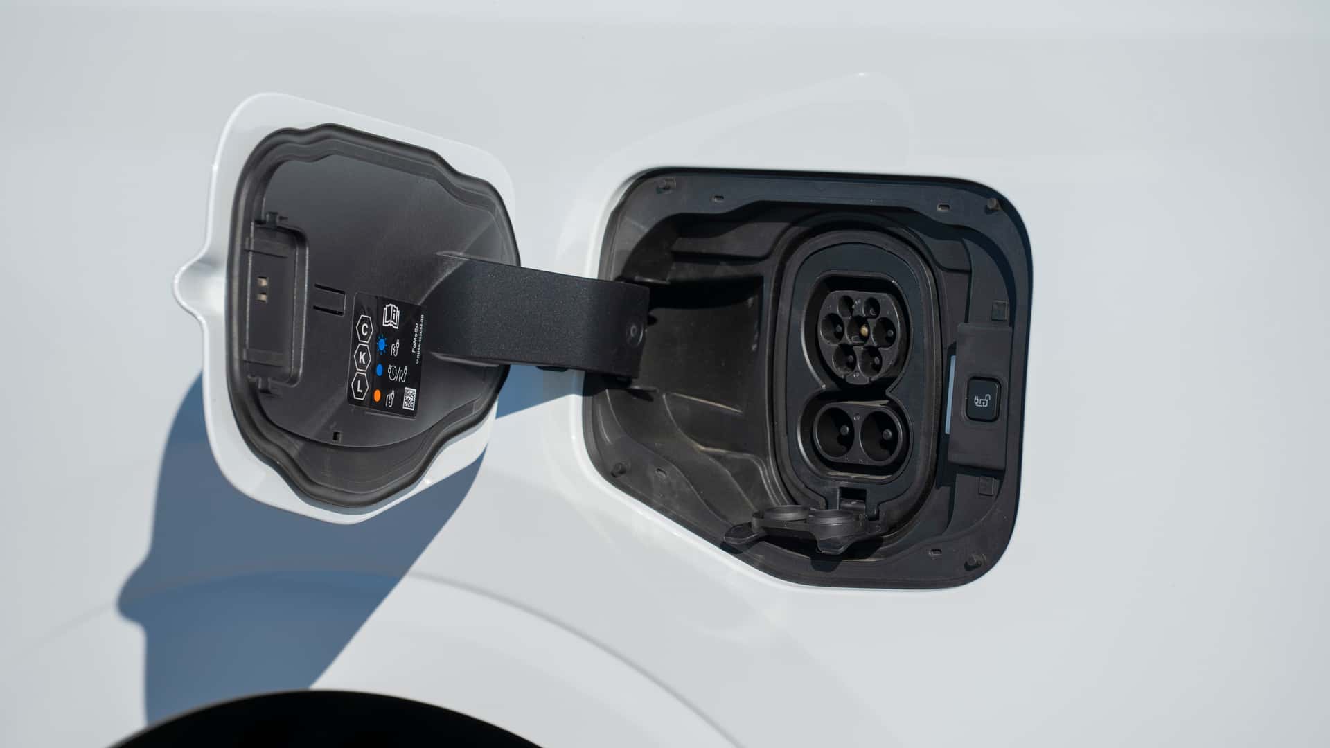 Prueba Ford E-Transit Courier: La Furgoneta Eléctrica Perfecta para el Reparto Urbano - miniatura 5