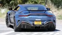 Photos d'espionnage manuelles de l'Aston Martin Vantage V12
