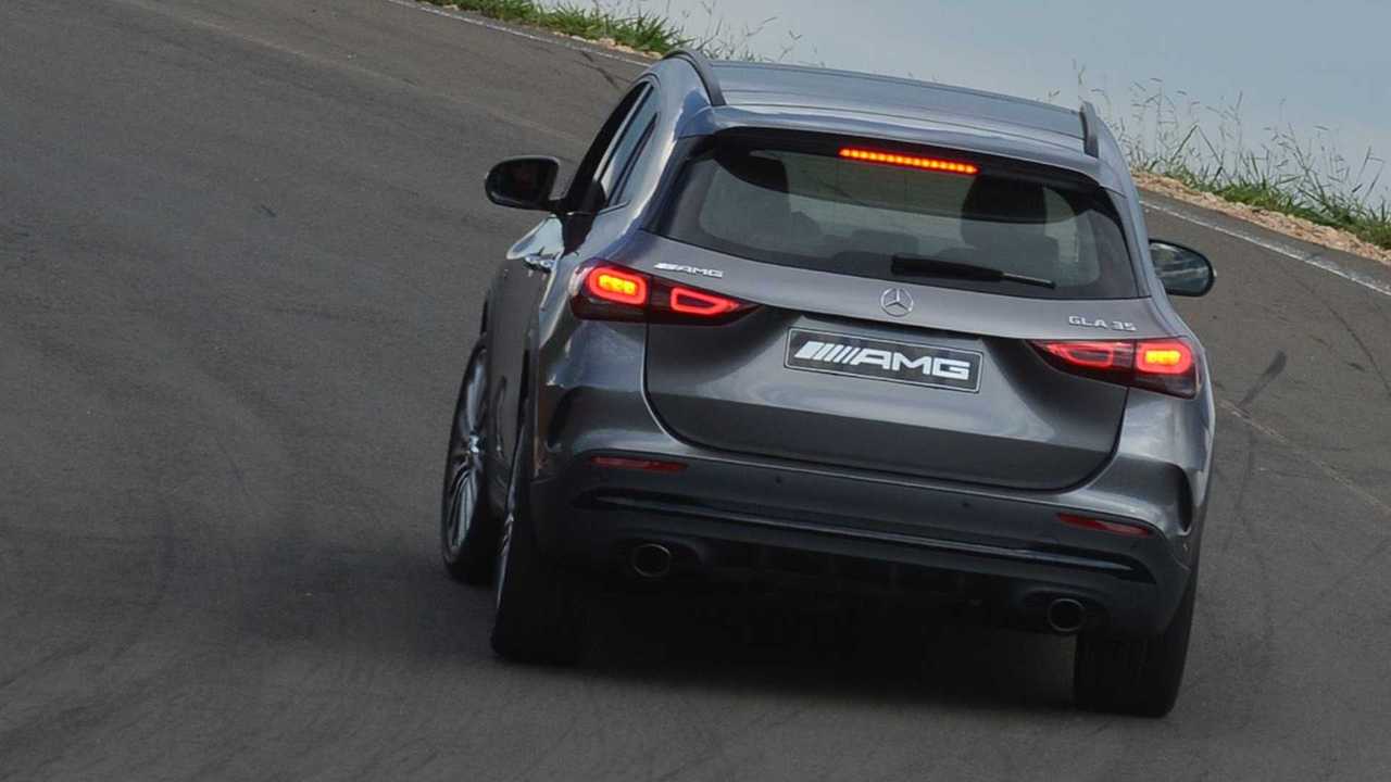 Mercedes-AMG GLA 35 4Matic (3)