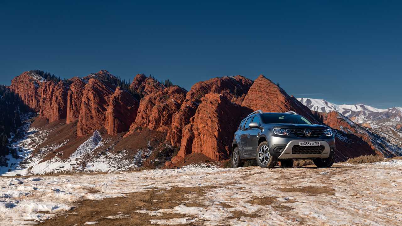 Renault Duster в каньоне Сказка