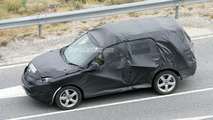 SPY PHOTOS: Peugeot SUV