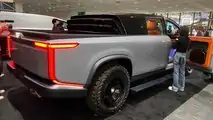 EdisonFuture EF1-T electric solar pickup truck at the 2021 LA Auto Show