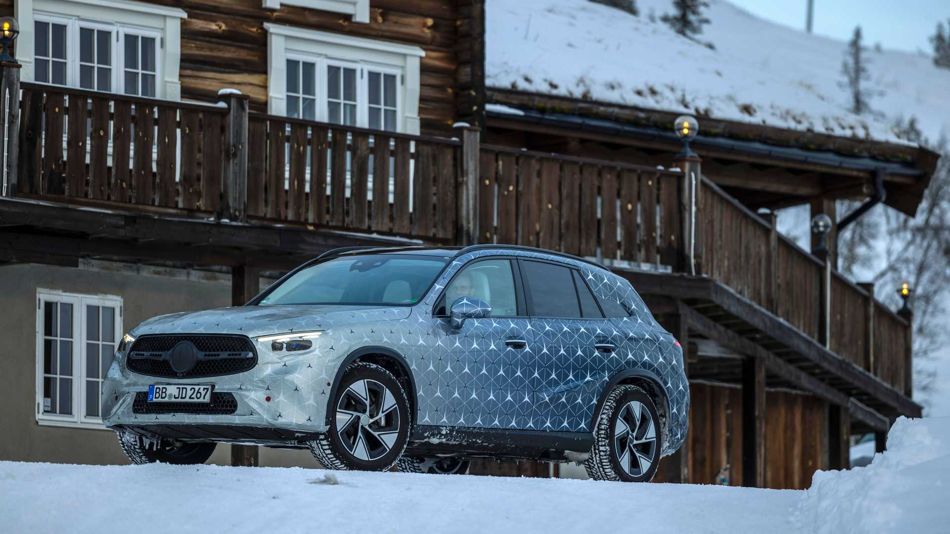2023-mercedes-benz-glc-class.jpg