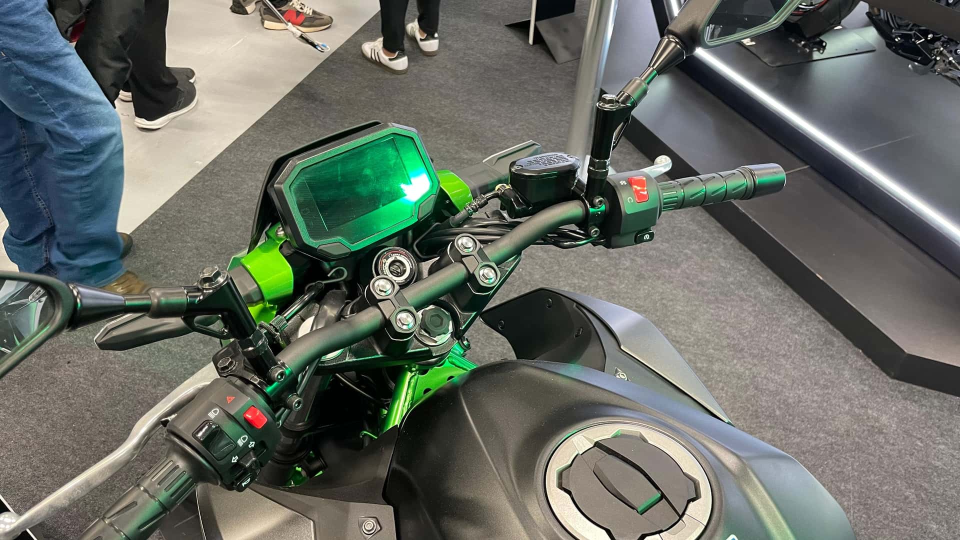 Kawasaki confirma novas Z 500 e Ninja 500 para o Brasil em agosto