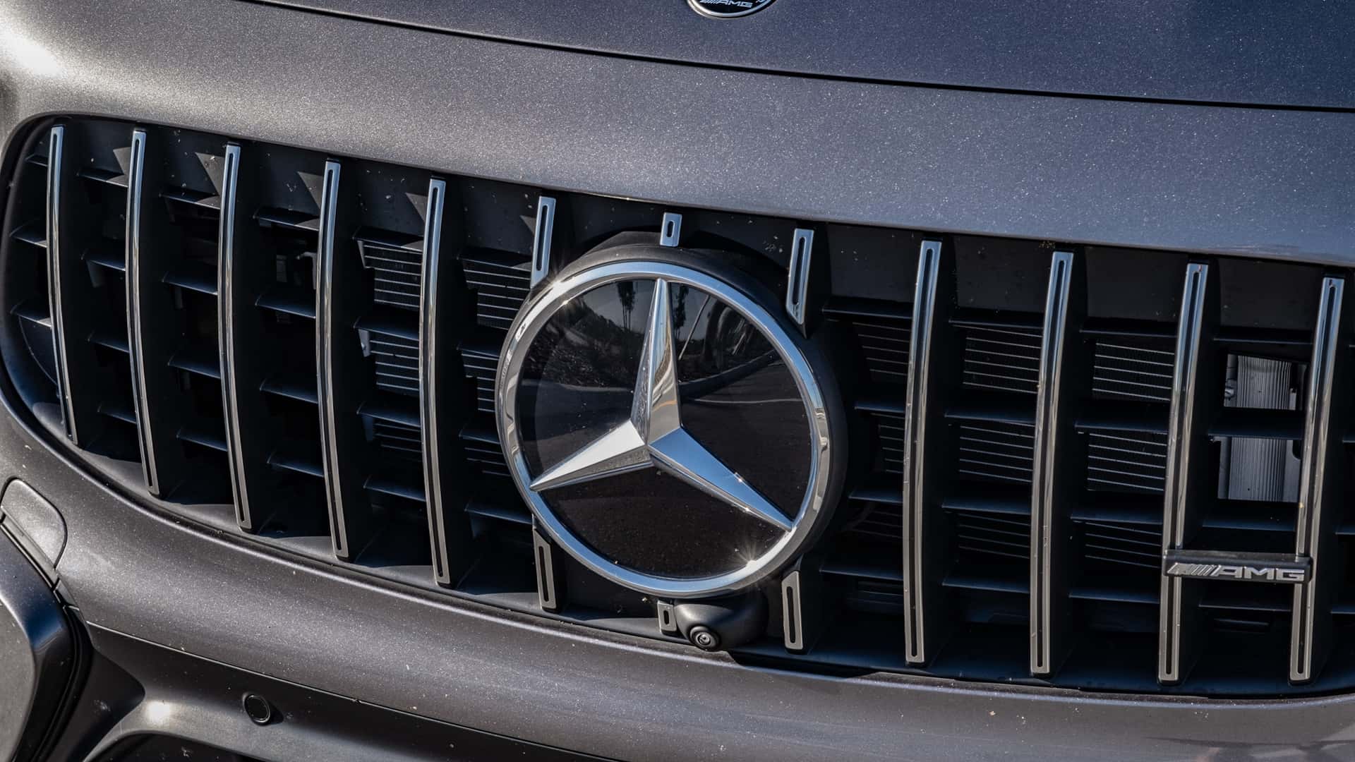 https://cdn.motor1.com/images/mgl/xqnVMP/s1/2024-merceds-amg-glb35-review.jpg