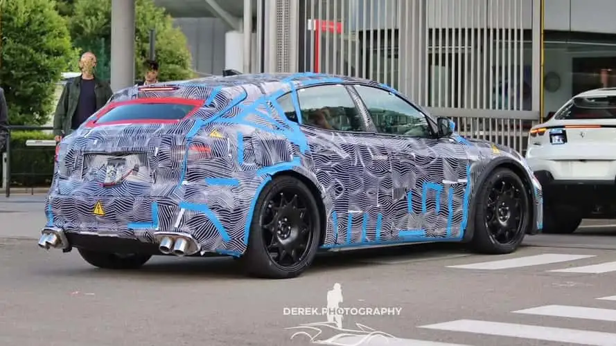 ferrari-ev-test-mule-spy-photo.webp
