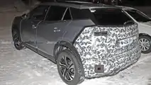 Peugeot 2008 restyling, le prime foto spia
