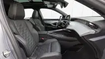 Peugeot E-3008 (2024): L'abitacolo