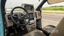 Offroad-Monster mit sechs Rädern