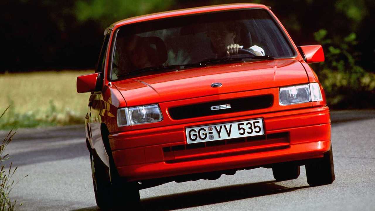 Opel Corsa GSi - 1990 a 1993