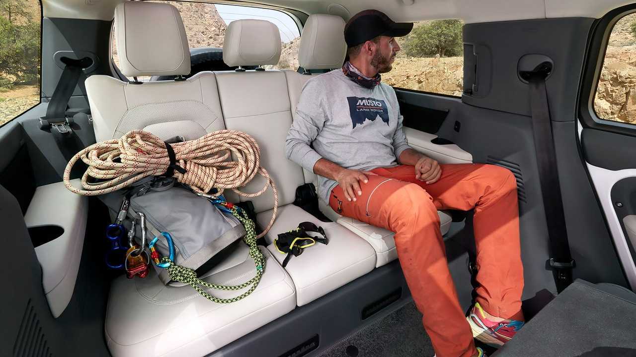 Land Rover Defender 130