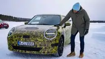 Novo teaser Mini hatch