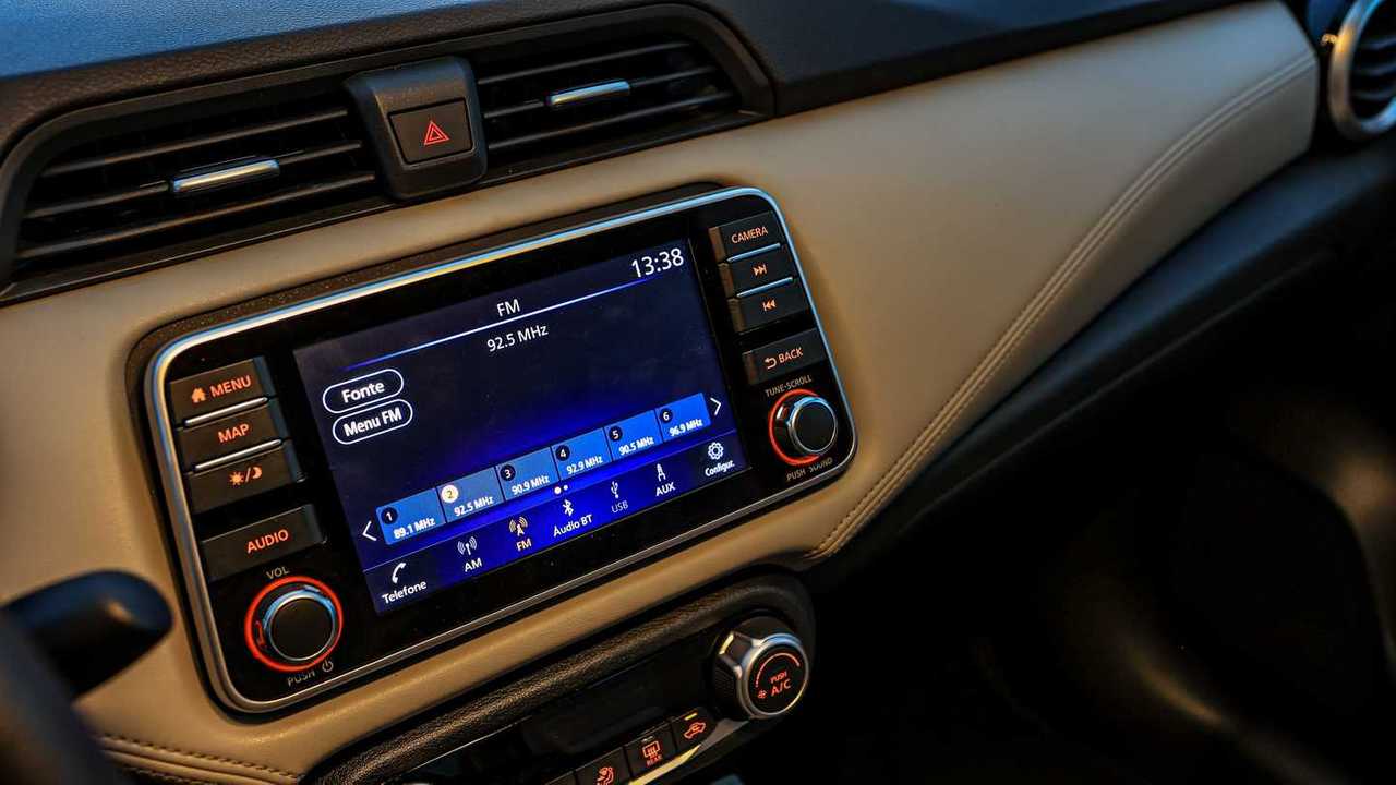 Comparativo: Honda City Touring vs. Nissan Versa Exclusive vs. Toyota Yaris Sedan XLS