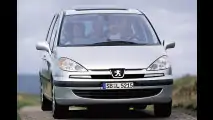 Peugeot 807: Aus 2 mach 1