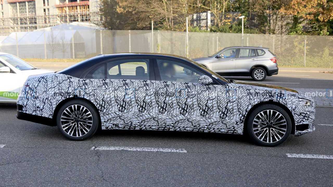 Mercedes S Klasse 2020 Erlkonig Mit Weniger Tarnung Erwischt