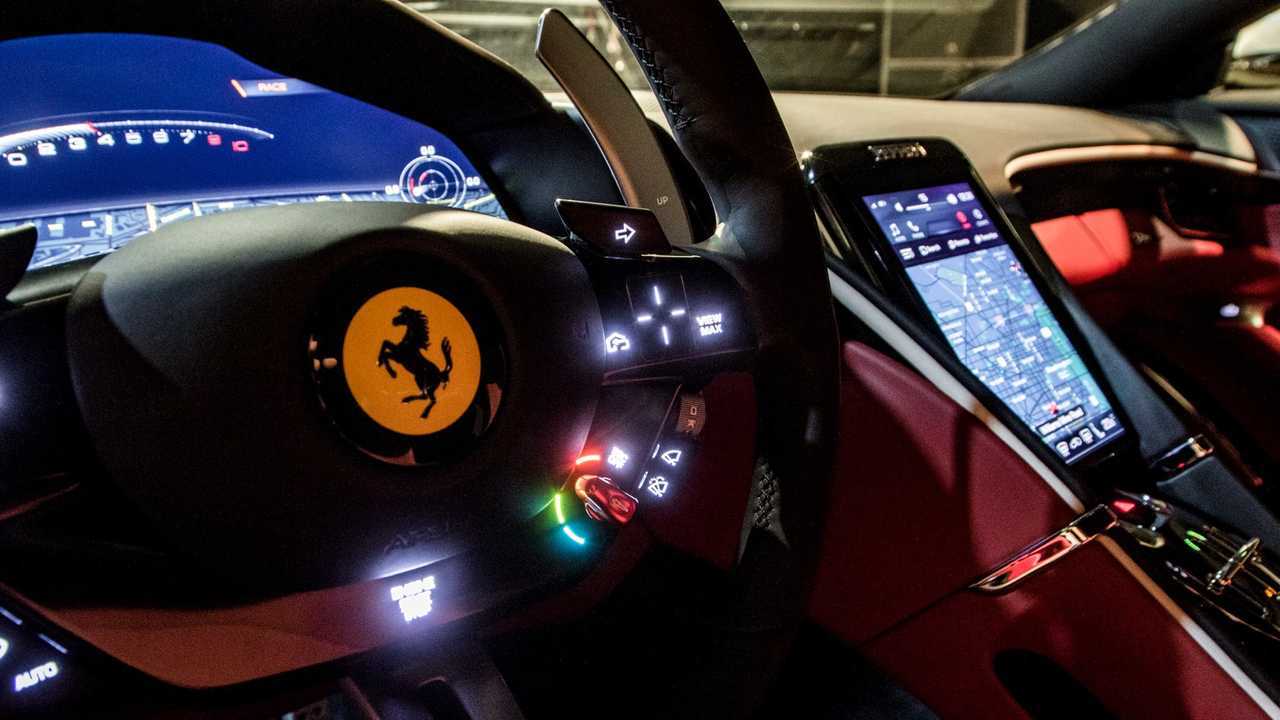 Ferrari Roma, le foto Live