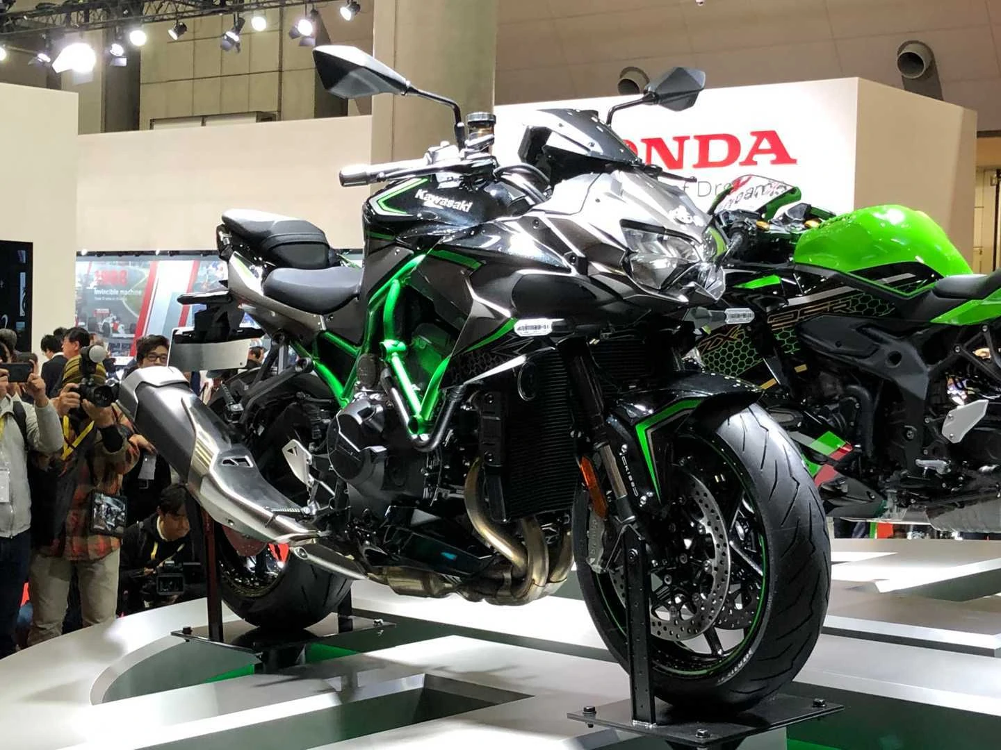 Nova Kawasaki Z H2 2020 é a versão naked da Ninja com supercharger