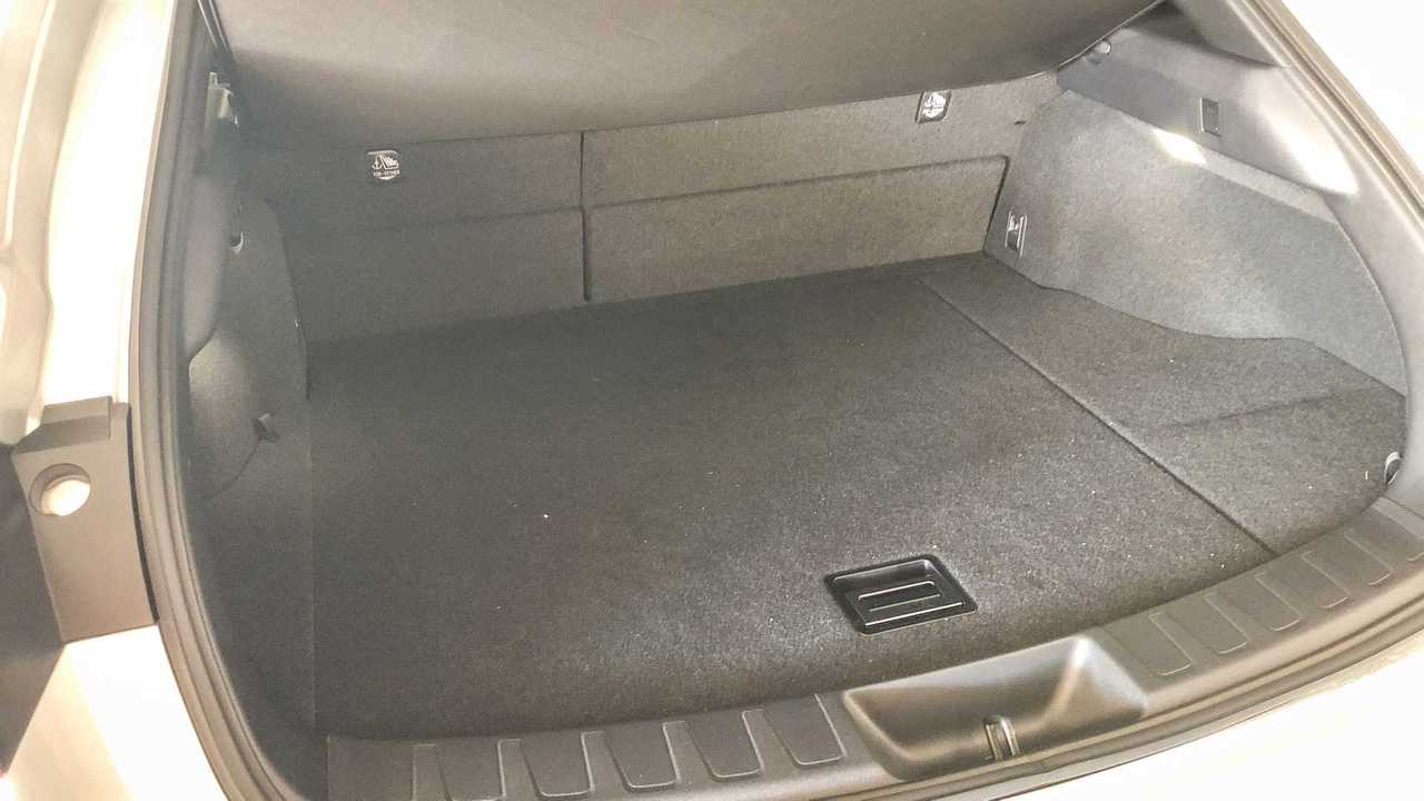 Lexus UX250h